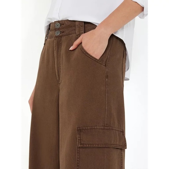 NWT Women's Wide Leg Cargo Pants - Picture 2 of 4